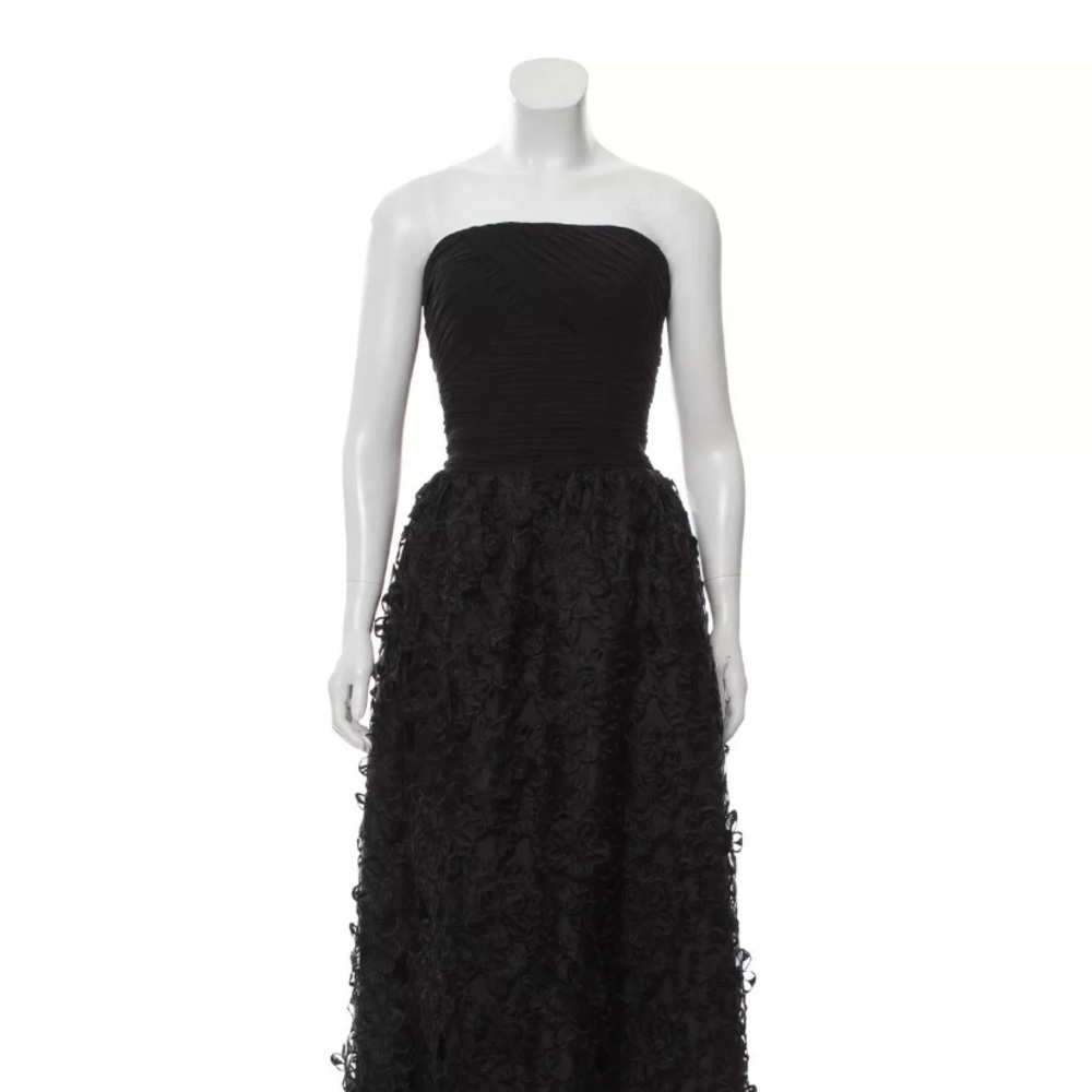 Monique Lhuillier Black Embroidered Floral Gown
